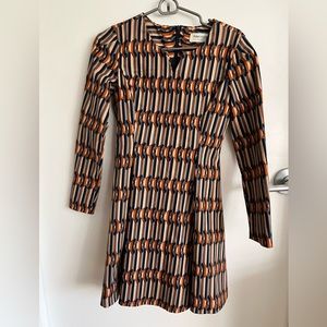 Long sleeve patterned mini dress